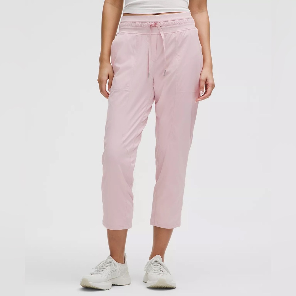 Lululemon Women's Pink Drawstring Pants size 8